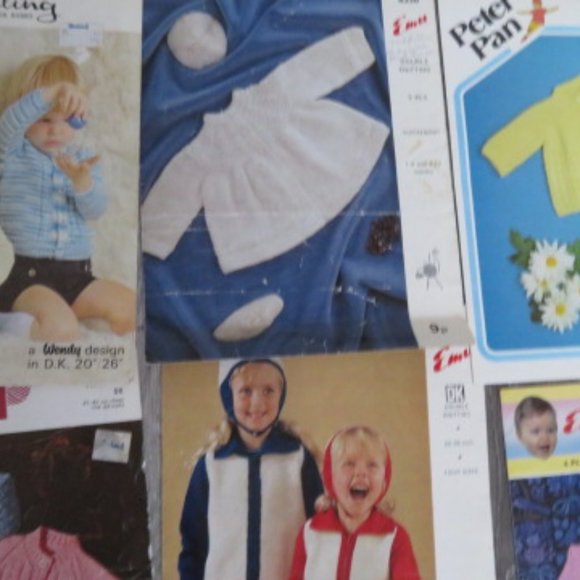 LOT of 13 Vintage BABY CHILD Knitting Pattern Booklets (#865) - Picture 3 of 12